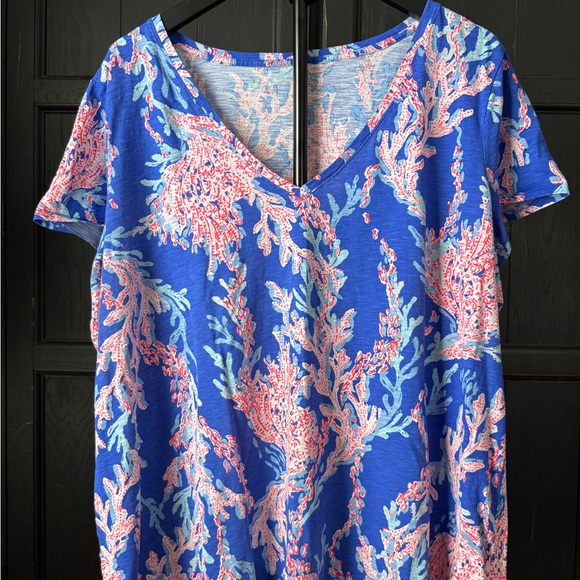Lilly Pulitzer Tops - Lilly Pulitzer Coral Reef V-Neck Tee